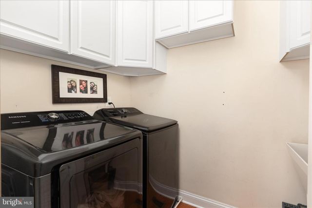 138 BARKSDALE DR, Charles Town, WV 25414