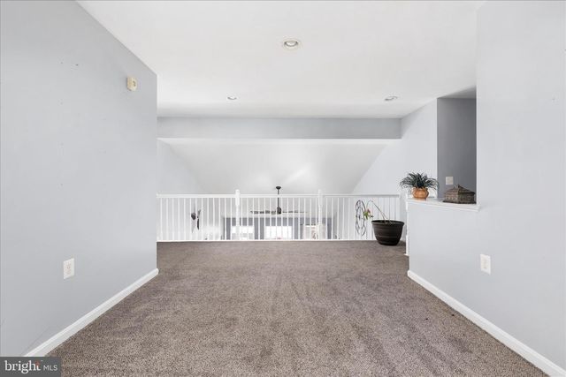 138 BARKSDALE DR, Charles Town, WV 25414