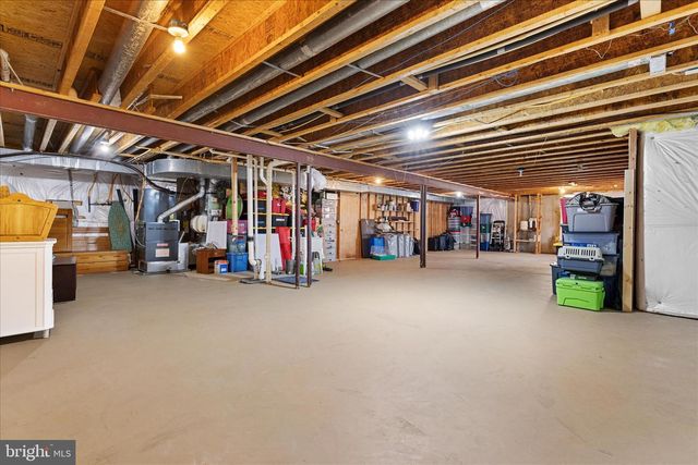 138 BARKSDALE DR, Charles Town, WV 25414