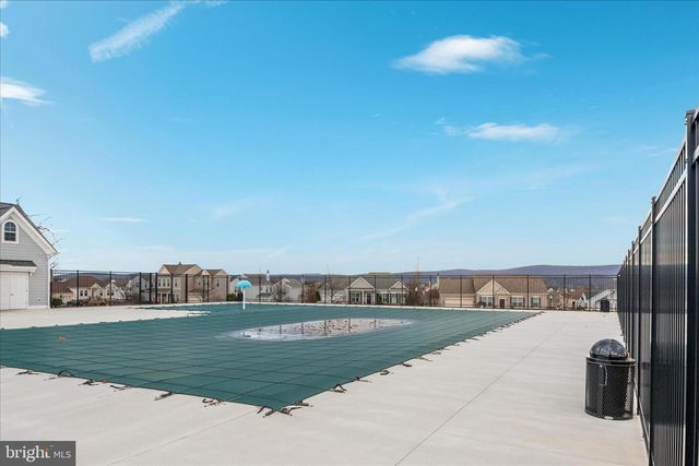 138 BARKSDALE DR, Charles Town, WV 25414