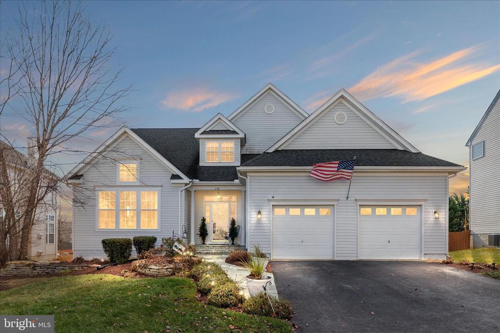 138 BARKSDALE DR, Charles Town, WV 25414