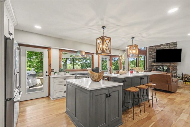 7373 Thornapple Dales Drive, Alto, MI 49302