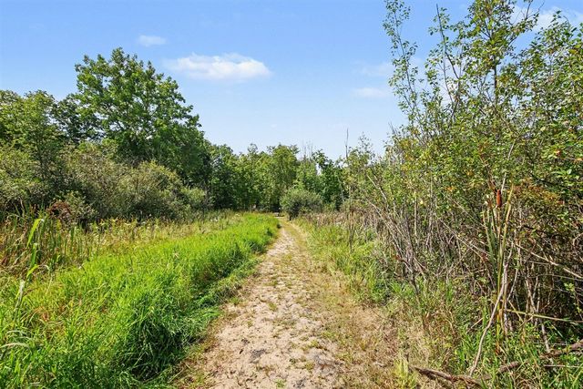 7373 Thornapple Dales Drive, Alto, MI 49302