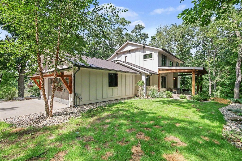 7373 Thornapple Dales Drive, Alto, MI 49302