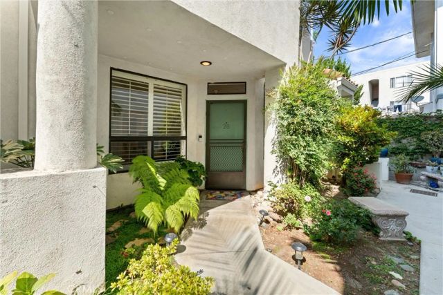1340 Glenwood Road 28, Glendale, CA 91201
