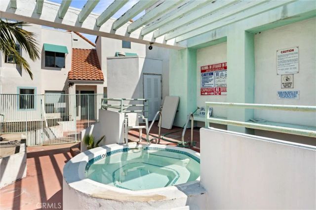 1340 Glenwood Road 28, Glendale, CA 91201