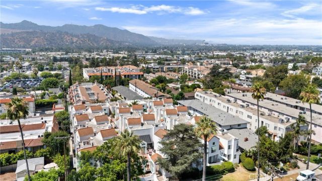 1340 Glenwood Road 28, Glendale, CA 91201