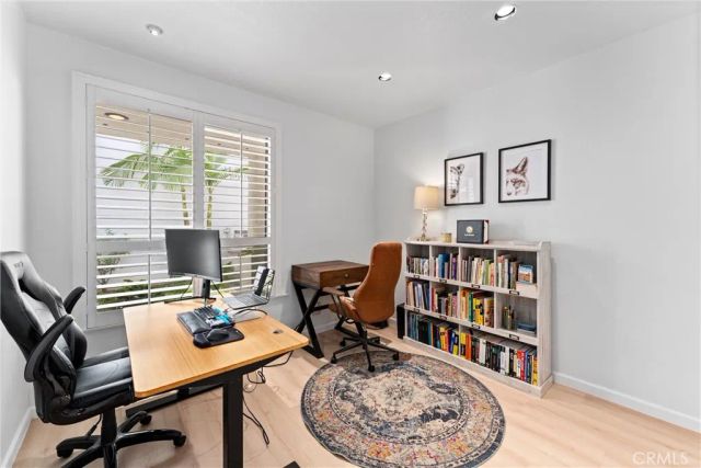 1340 Glenwood Road 28, Glendale, CA 91201