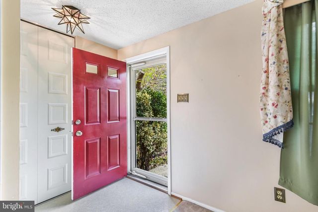 5825 HIGH BLUFF CT, Burke, VA 22015