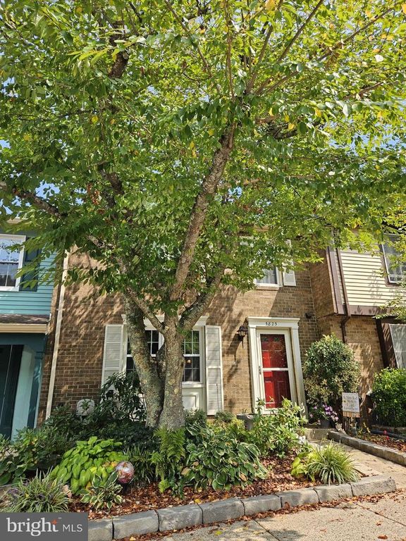 5825 HIGH BLUFF CT, Burke, VA 22015