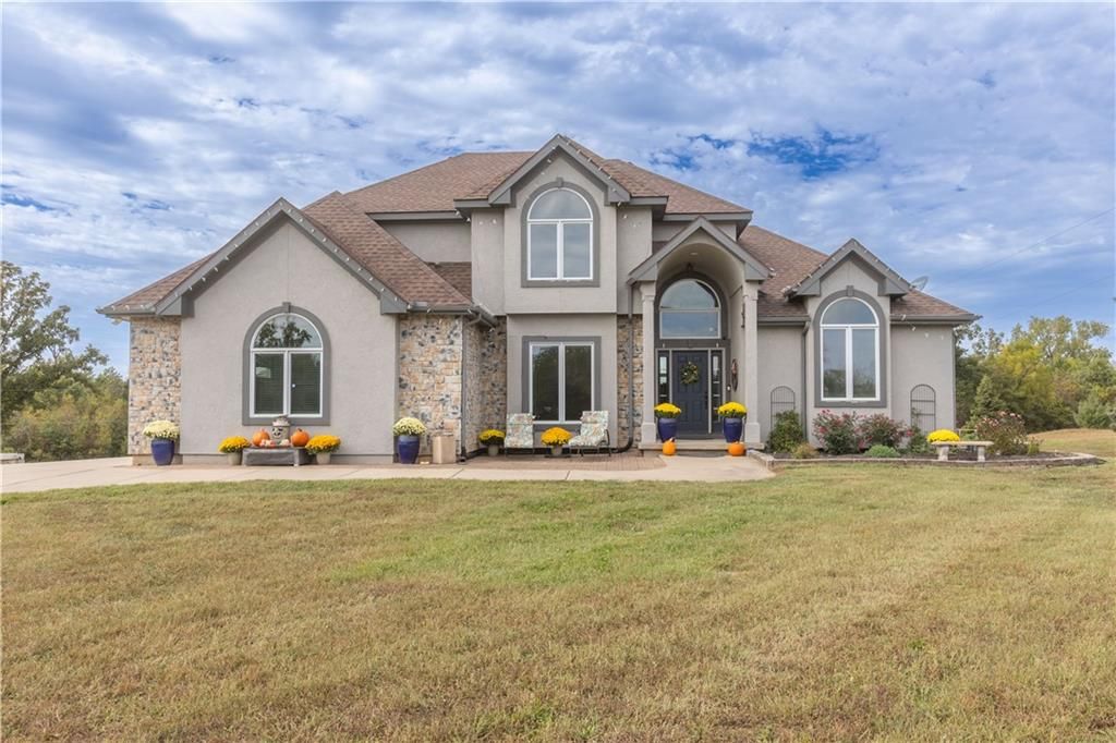 18494 Linwood Road, Linwood, KS 66052