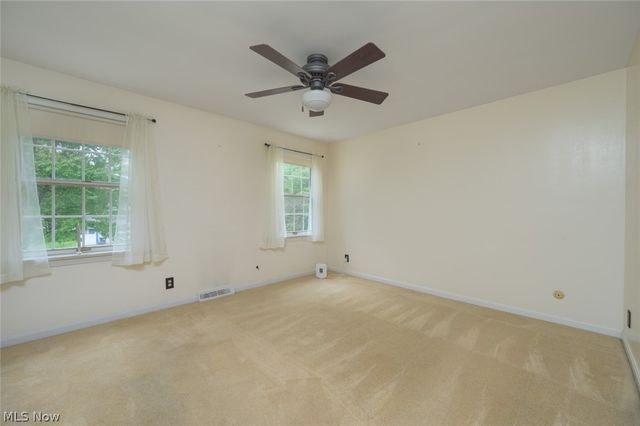 7749 Silver Fox Drive, Youngstown, OH 44512