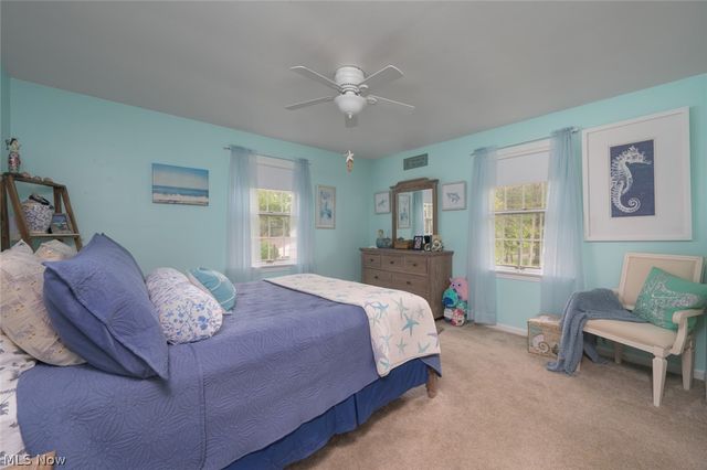 7749 Silver Fox Drive, Youngstown, OH 44512