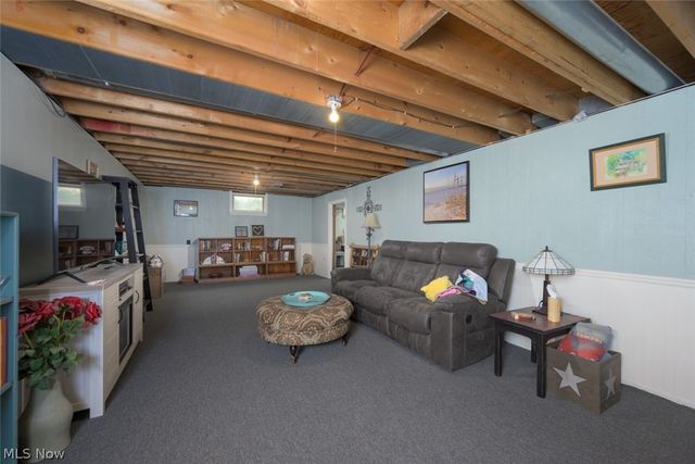 7749 Silver Fox Drive, Youngstown, OH 44512