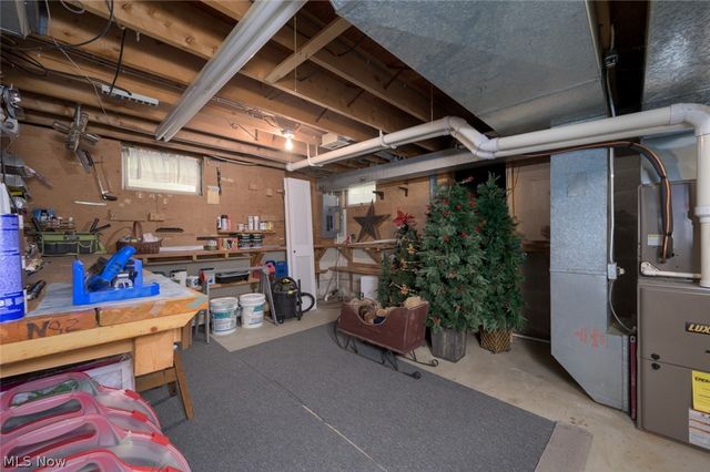7749 Silver Fox Drive, Youngstown, OH 44512