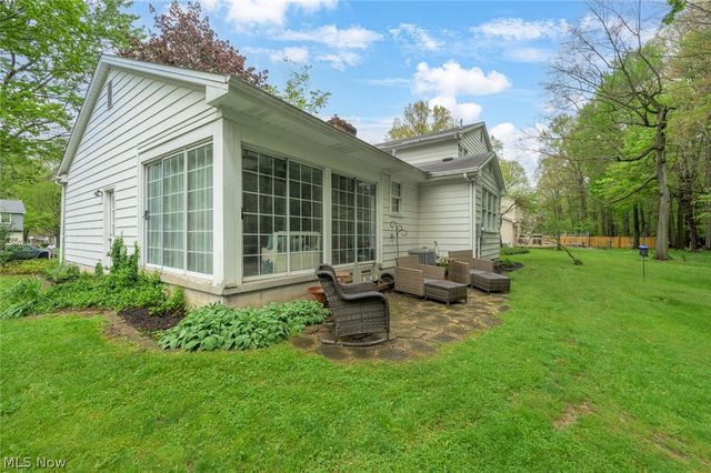 7749 Silver Fox Drive, Youngstown, OH 44512