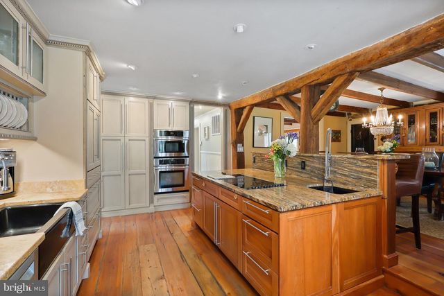 37275 CHARLES TOWN PIKE, Hillsboro, VA 20132