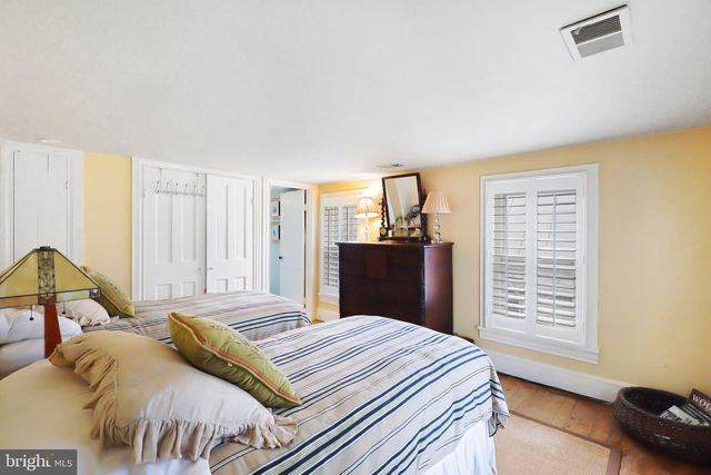 37275 CHARLES TOWN PIKE, Hillsboro, VA 20132