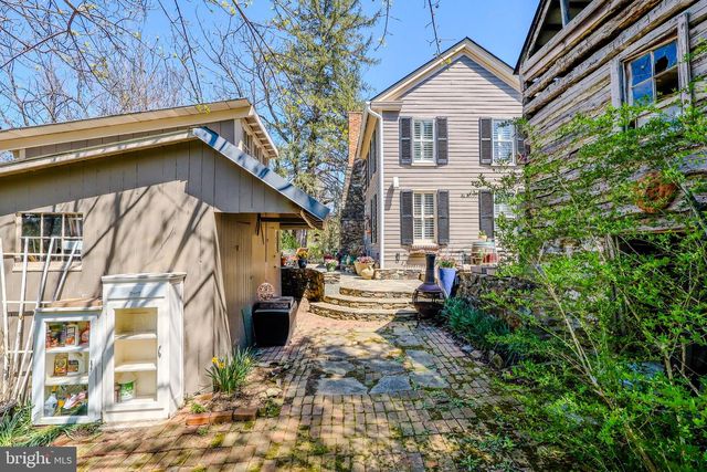 37275 CHARLES TOWN PIKE, Hillsboro, VA 20132