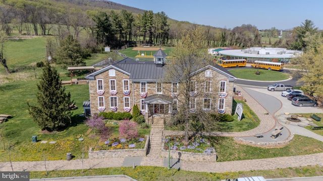 37275 CHARLES TOWN PIKE, Hillsboro, VA 20132