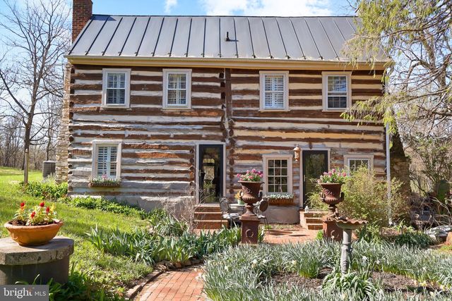37275 CHARLES TOWN PIKE, Hillsboro, VA 20132