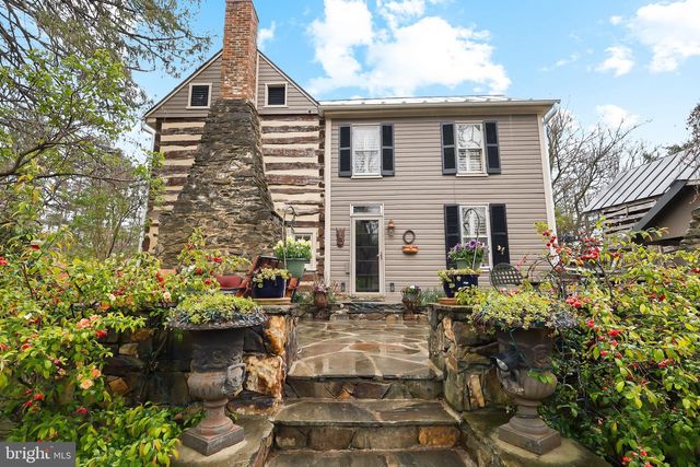 37275 CHARLES TOWN PIKE, Hillsboro, VA 20132