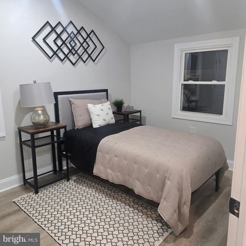 807 50TH PL NE, Washington, DC 20019