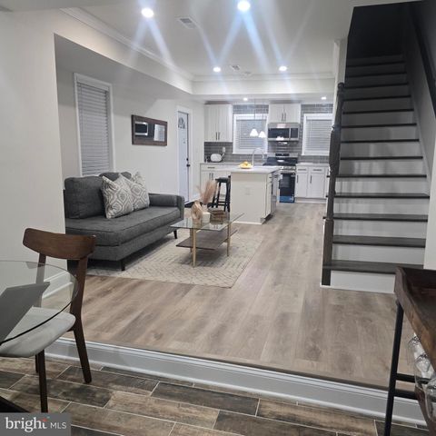 807 50TH PL NE, Washington, DC 20019
