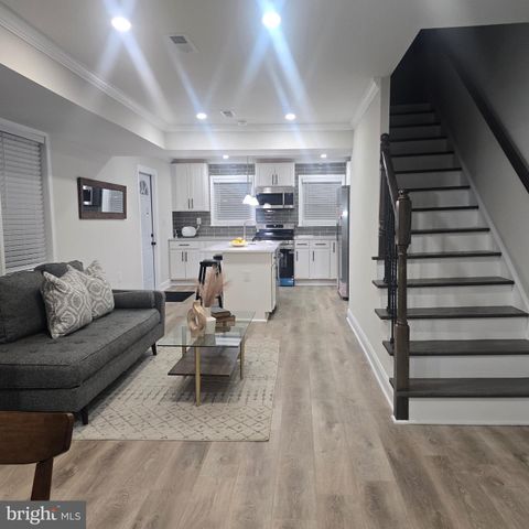 807 50TH PL NE, Washington, DC 20019
