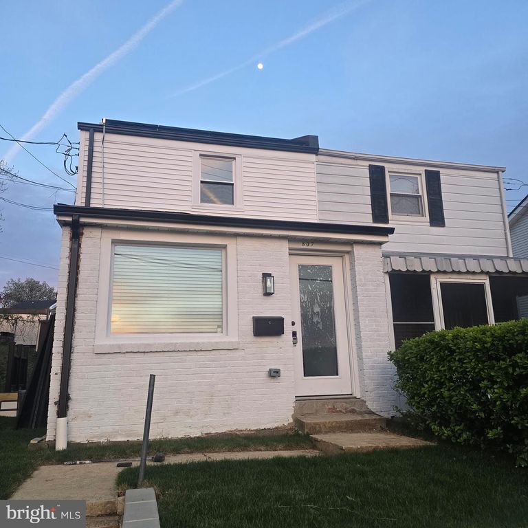 807 50TH PL NE, Washington, DC 20019