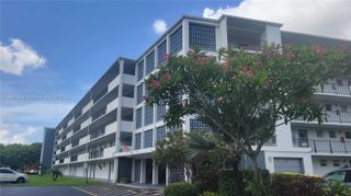 950 Hillcrest Dr 302, Hollywood, FL 33021
