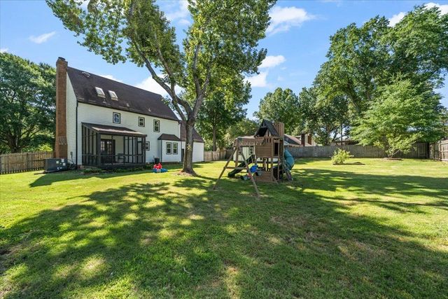 1065 PETERSBURG CV, Collierville, TN 38017