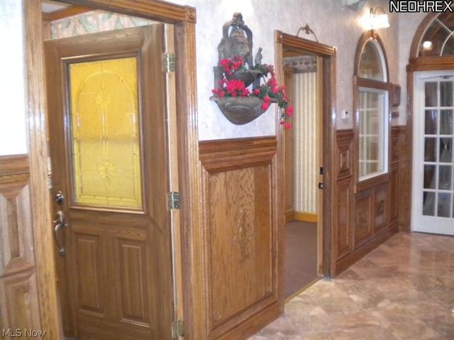 165 2nd Street NW, Barberton, OH 44203