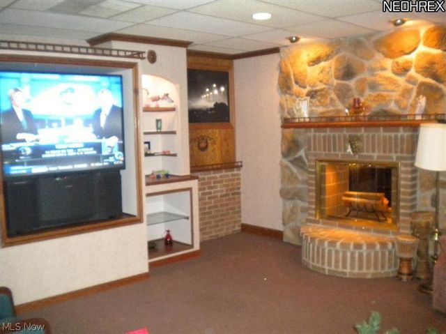 165 2nd Street NW, Barberton, OH 44203