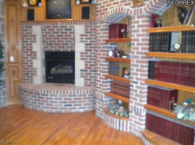 165 2nd Street NW, Barberton, OH 44203