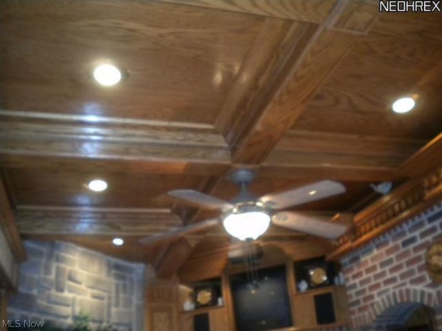 165 2nd Street NW, Barberton, OH 44203
