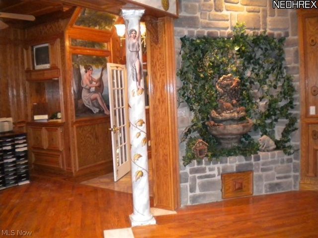 165 2nd Street NW, Barberton, OH 44203