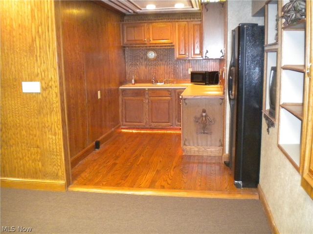 165 2nd Street NW, Barberton, OH 44203