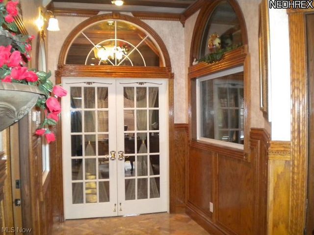 165 2nd Street NW, Barberton, OH 44203