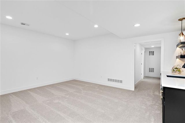 17486 W 169th Terrace, Olathe, KS 66062