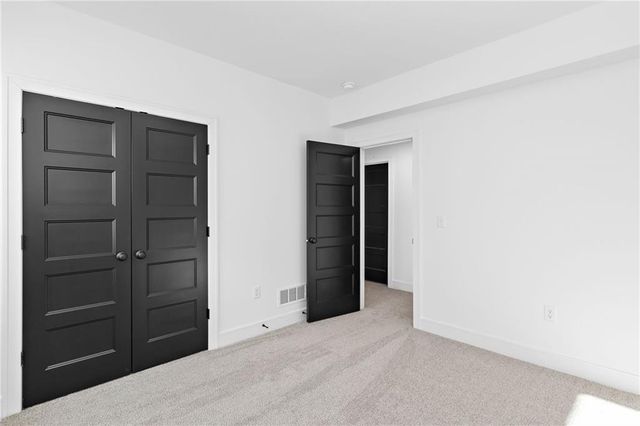 17486 W 169th Terrace, Olathe, KS 66062