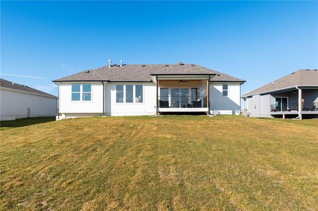 17486 W 169th Terrace, Olathe, KS 66062