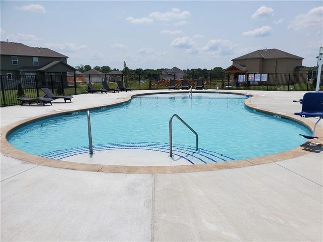 17486 W 169th Terrace, Olathe, KS 66062