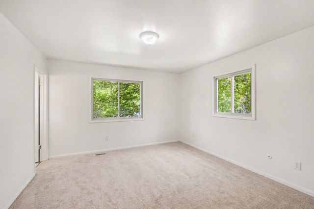 1745 Laurel Oak Drive, Flint, MI 48507