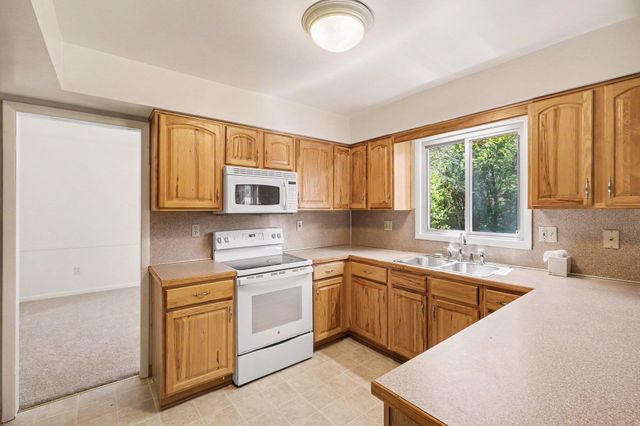 1745 Laurel Oak Drive, Flint, MI 48507