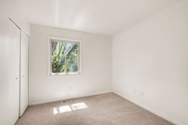1745 Laurel Oak Drive, Flint, MI 48507