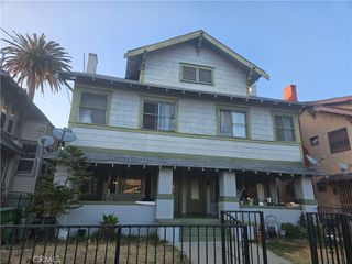 2201 Cambridge, Los Angeles, CA 90006