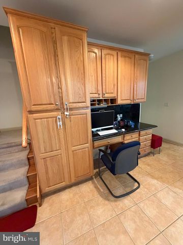 6254 BRIDLE CT, Harrisburg, PA 17111