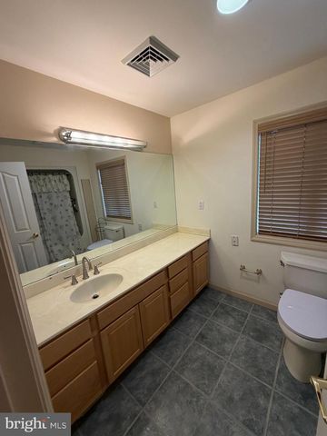 6254 BRIDLE CT, Harrisburg, PA 17111