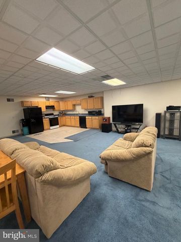 6254 BRIDLE CT, Harrisburg, PA 17111